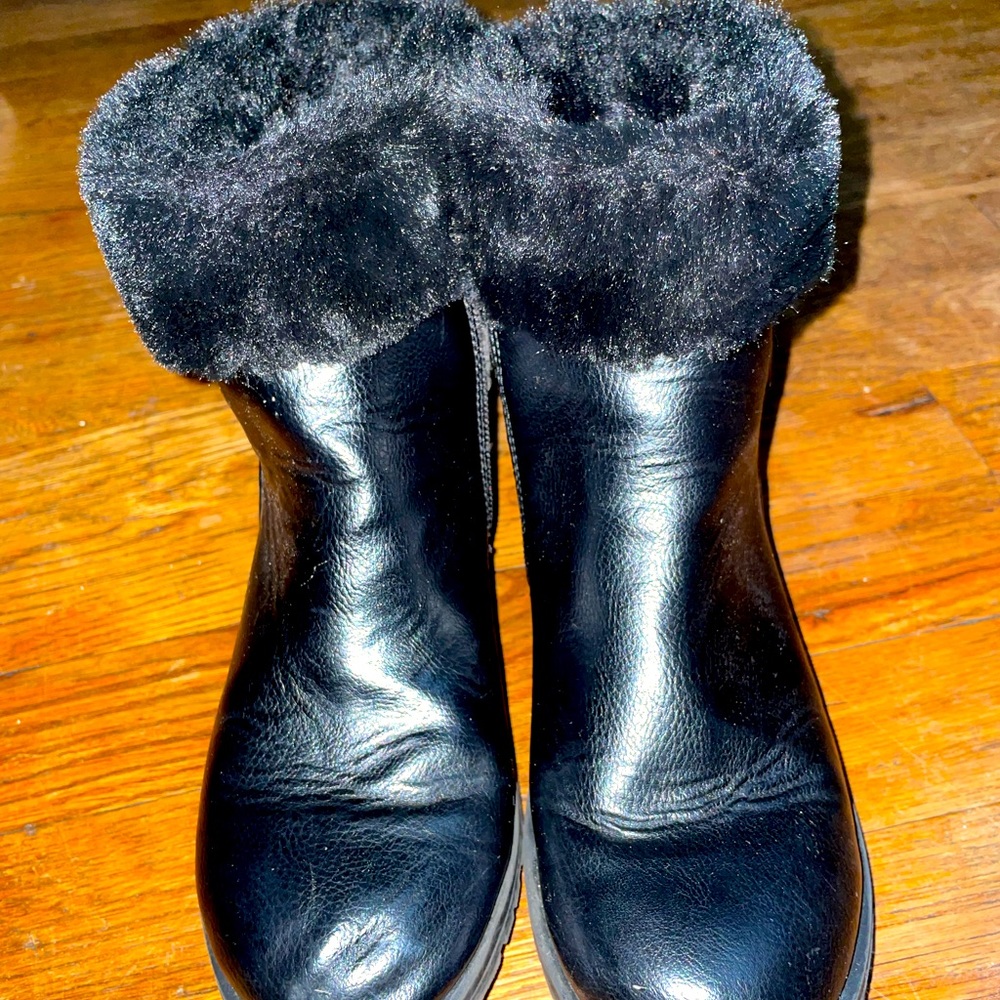 Fur trimmed mid calf boots